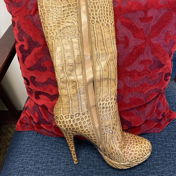 GORGEOUS CHARLES DAVID CROC PLATFORM BOOTS, SIZE 7 - Picture 2 of 5
